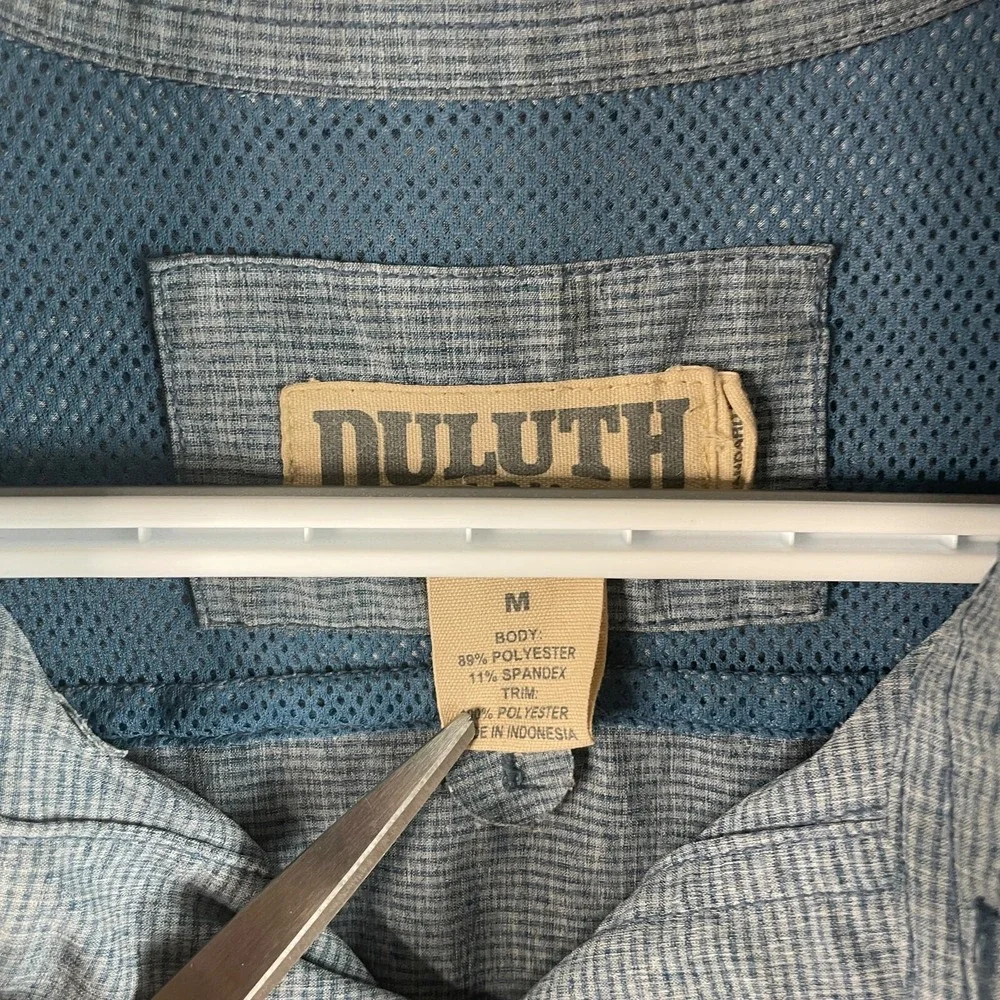 Duluth Vented Button Down Shirt‎ Mens M Blue Performance Hiking Utility - Picture 5 of 5